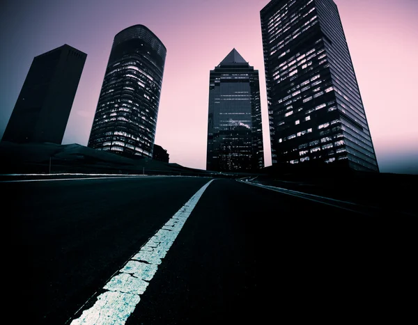 Der abstrakte Hintergrund der Straße und der Stadt . — Stockfoto