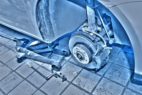 Детали разлома диска автомобиля с небольшим количеством ржавчины и грязи . — стоковое фото