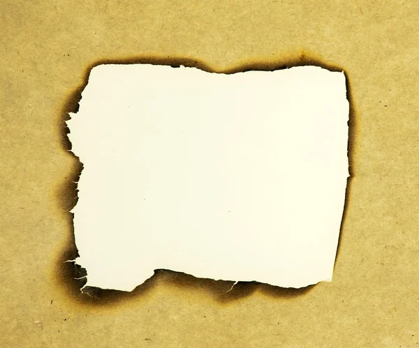 Vieux papier brûlé avec bords brûlés — Photo