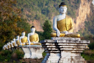 Buddha statue clipart