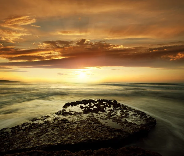 Sonnenuntergang am Meer — Stockfoto