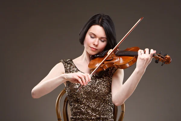 Chica con violín — Foto de Stock