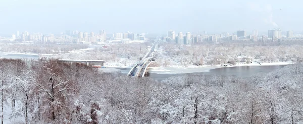 Winterpanorama von Kiev und dem Dnjepr — Stockfoto