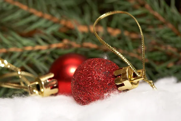 Vánoční červené skleněné koule — Stock fotografie