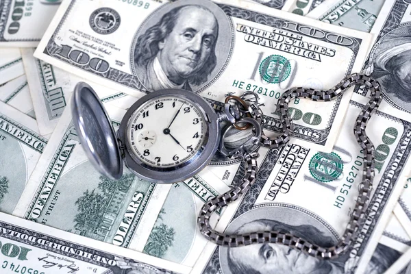 時計とお金 — ストック写真