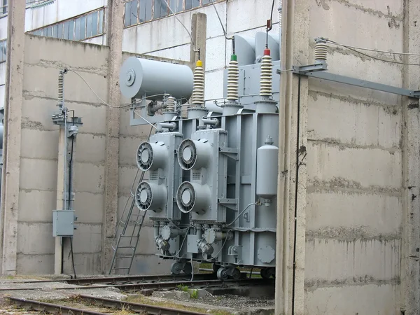 Huge industrial high voltage converter at power plant — 图库照片