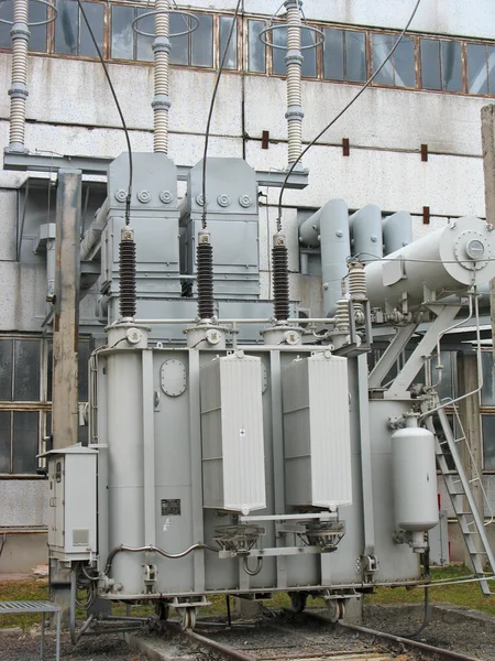 Huge industrial high voltage converter at power plant — Stock fotografie