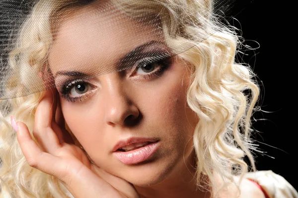 Művészi make-up a gyönyörű lány portréja — Stock Fotó