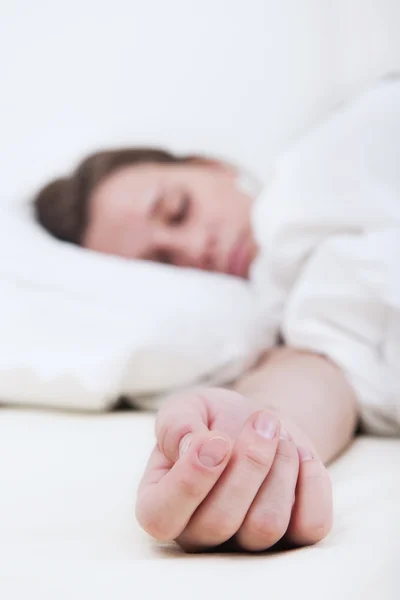 Χέρι του μια κοιμισμένη γυναίκα — Φωτογραφία Αρχείου