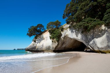 Cathedral Cove clipart