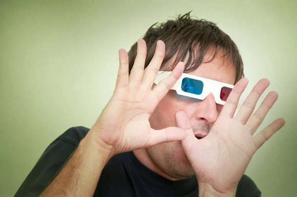 Człowiek w okularach 3d — Zdjęcie stockowe
