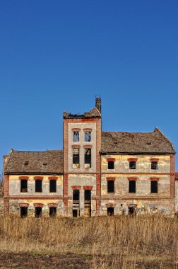 eski yıkık fabrika