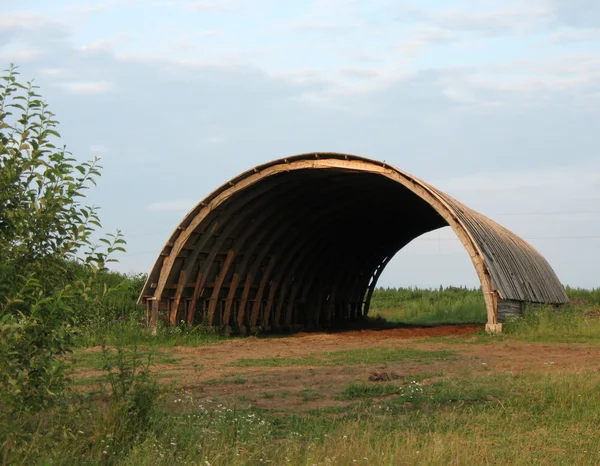 Cobertizo para secar heno. Kirov región de Rusia —  Fotos de Stock