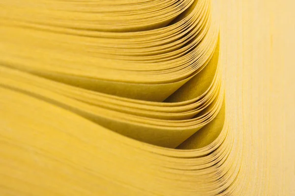 Abstracte weergave van gele pagina's boek — Stockfoto