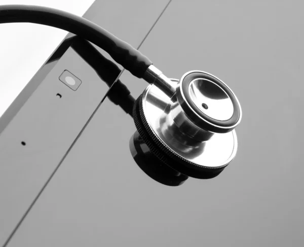 Ekranda stetoskop — Stok fotoğraf