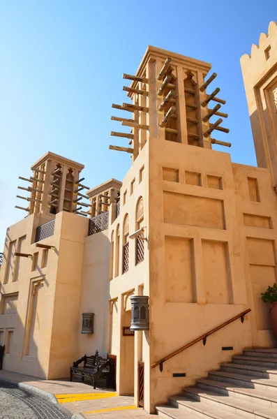 Αιολικοί πύργοι στο Ντουμπάι, Ηνωμένα Αραβικά Εμιράτα — Φωτογραφία Αρχείου
