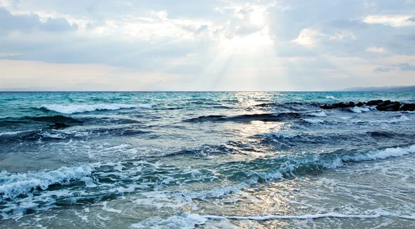 바다 해변에 멋진 일몰 — 스톡 사진