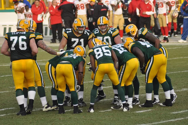 Green Bay Packers Huddling — Stock Photo, Image