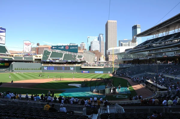 minnesota twins target field baseball stadium fisheye