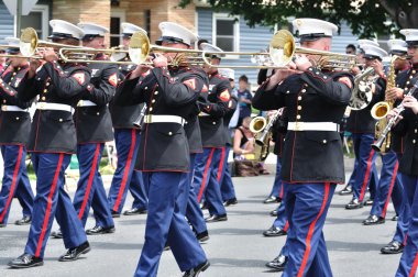 trombon parad içinde oynayan grup performans usmc Deniz Kuvvetleri rezerv