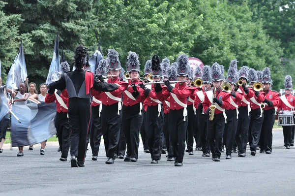 Richfield High School Marching Band Performing in a Parade — Stock Photo, Image