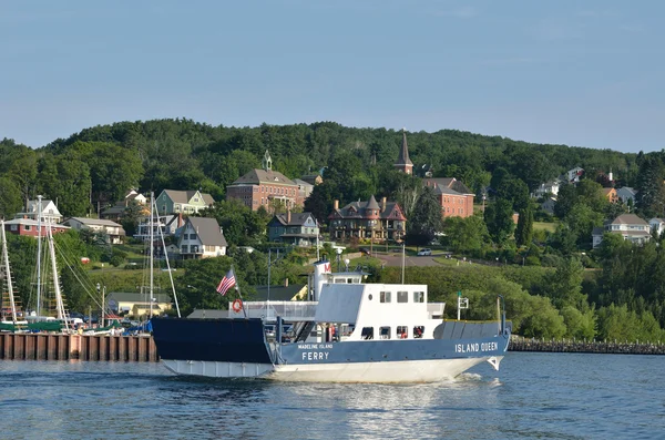 Ferry Boat Motoring no Lago Superior — Fotografia de Stock