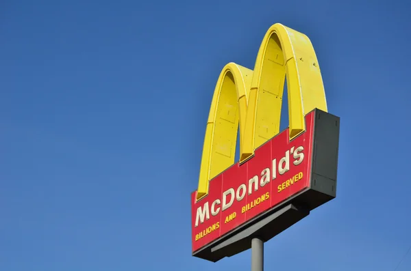 Sinal do restaurante McDonald 's — Fotografia de Stock