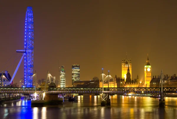 Londons Stadtbild bei Nacht. — Stockfoto