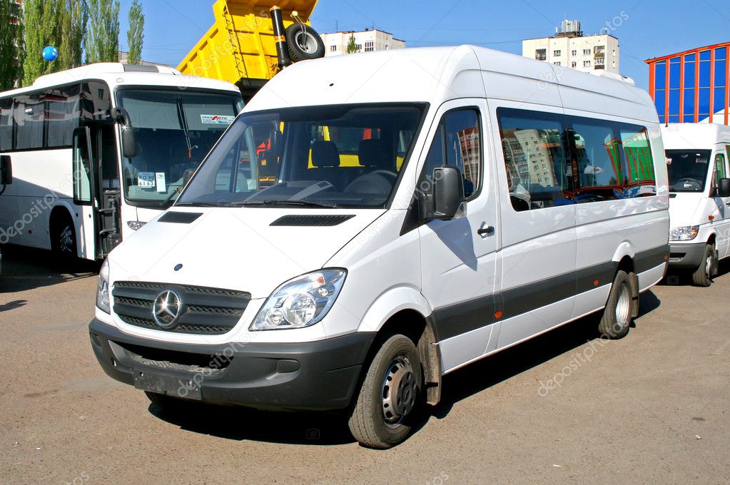 Stockfotos Mercedes Sprinter Bilder Stockfotografie Mercedes Sprinter Lizenzfreie Fotos Depositphotos