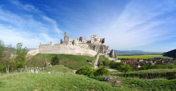 Panorama del castillo de Beckov —  Fotos de Stock