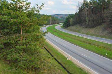 vilnius eteklerinde yolda