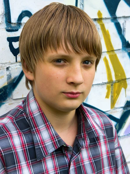 Портрет хлопчика-підлітка — стокове фото