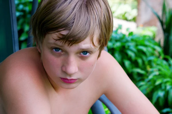 Retrato de menino adolescente — Fotografia de Stock