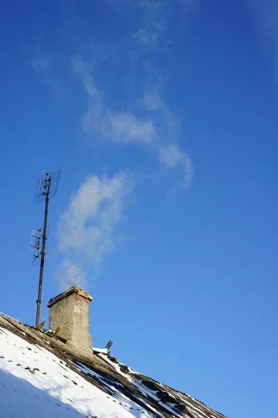 El humo de la chimenea — Foto de Stock