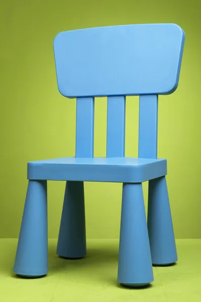 Kid blå stol — Stockfoto