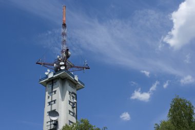 İletişim kulesi