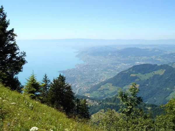 モントルー、スイス連邦共和国の眺め — ストック写真