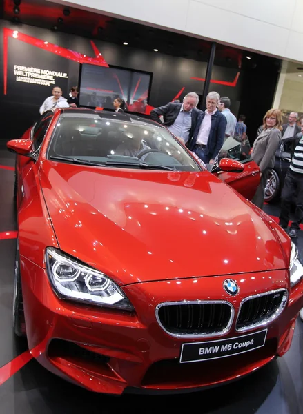 Rojo BMW M6 coupé —  Fotos de Stock