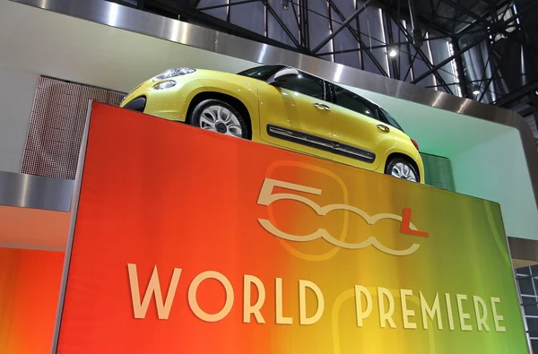 Мировая премьера Fiat 500L — стоковое фото