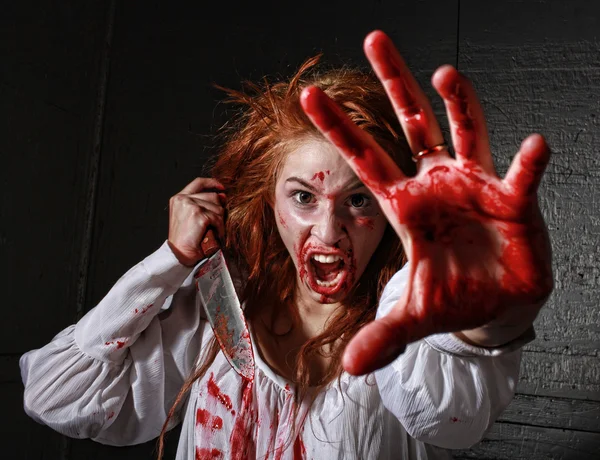恐怖主题图像与出血顺眼的女人 — 图库照片