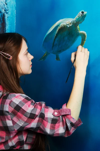 Young painter at work — Stock Photo, Image