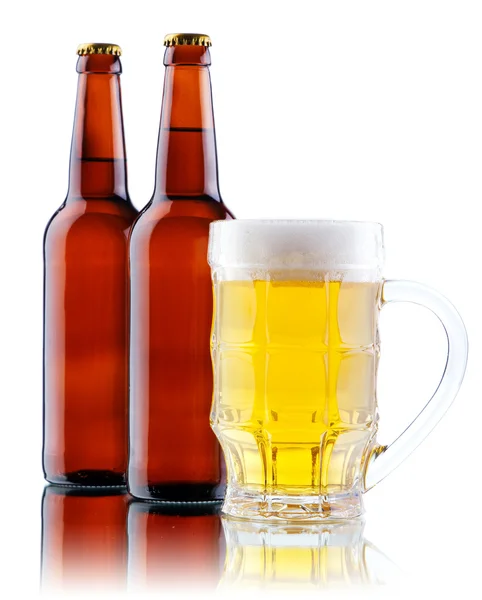 Beer mug and bottle isolated on white background — Stock Photo, Image