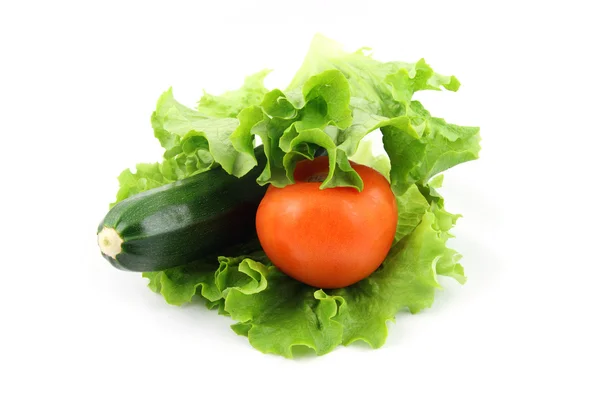 Courgette en tomaat op salade — Stockfoto