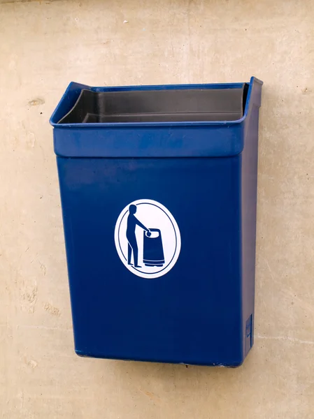 Spazzatura bidone della spazzatura in pubblico per litter — Foto Stock