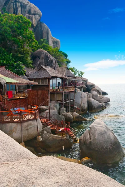 Tropical villas in the bay rocks — Stock Photo, Image