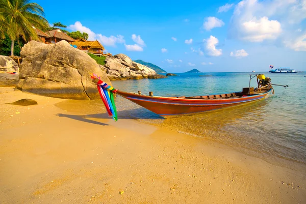 Barco en una playa —  Fotos de Stock