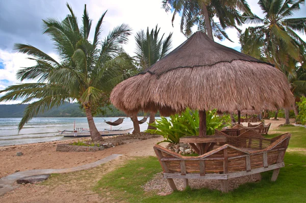 热带海滩小屋 — 图库照片