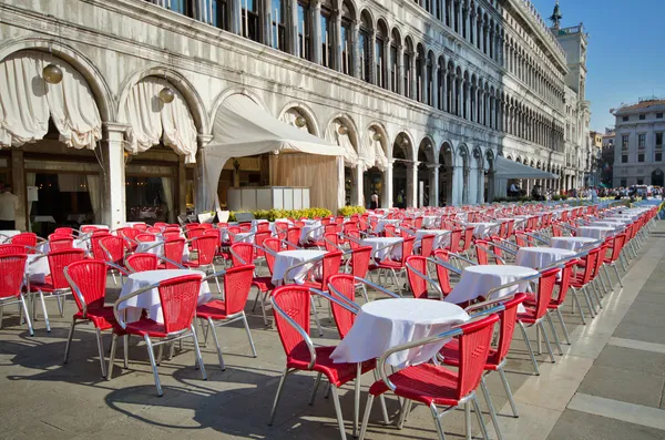 San marco náměstí pouliční kavárny, Benátky — Stock fotografie