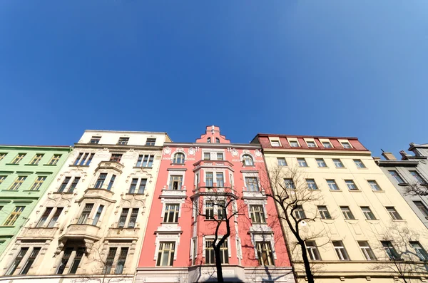 Barevné budovy v Praze — Stock fotografie