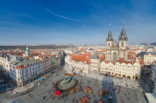 Панорама Староместской площади и церкви Марии, Прага, Чехия — стоковое фото